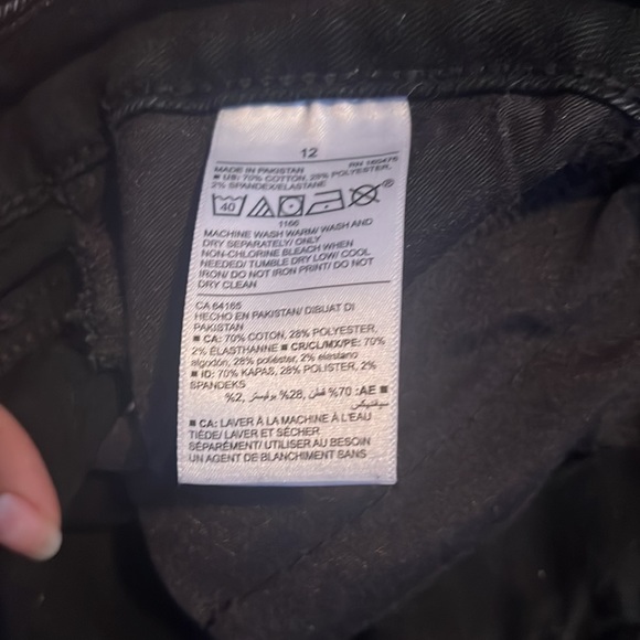 New without tags Black old navy jeans size 12 fits 10 - Picture 5 of 5